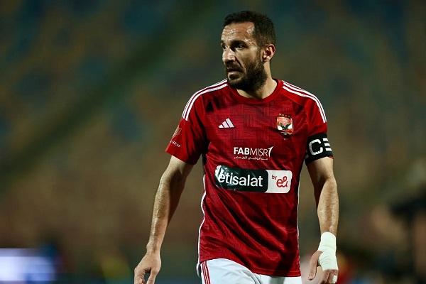 اللاعب علي معلول